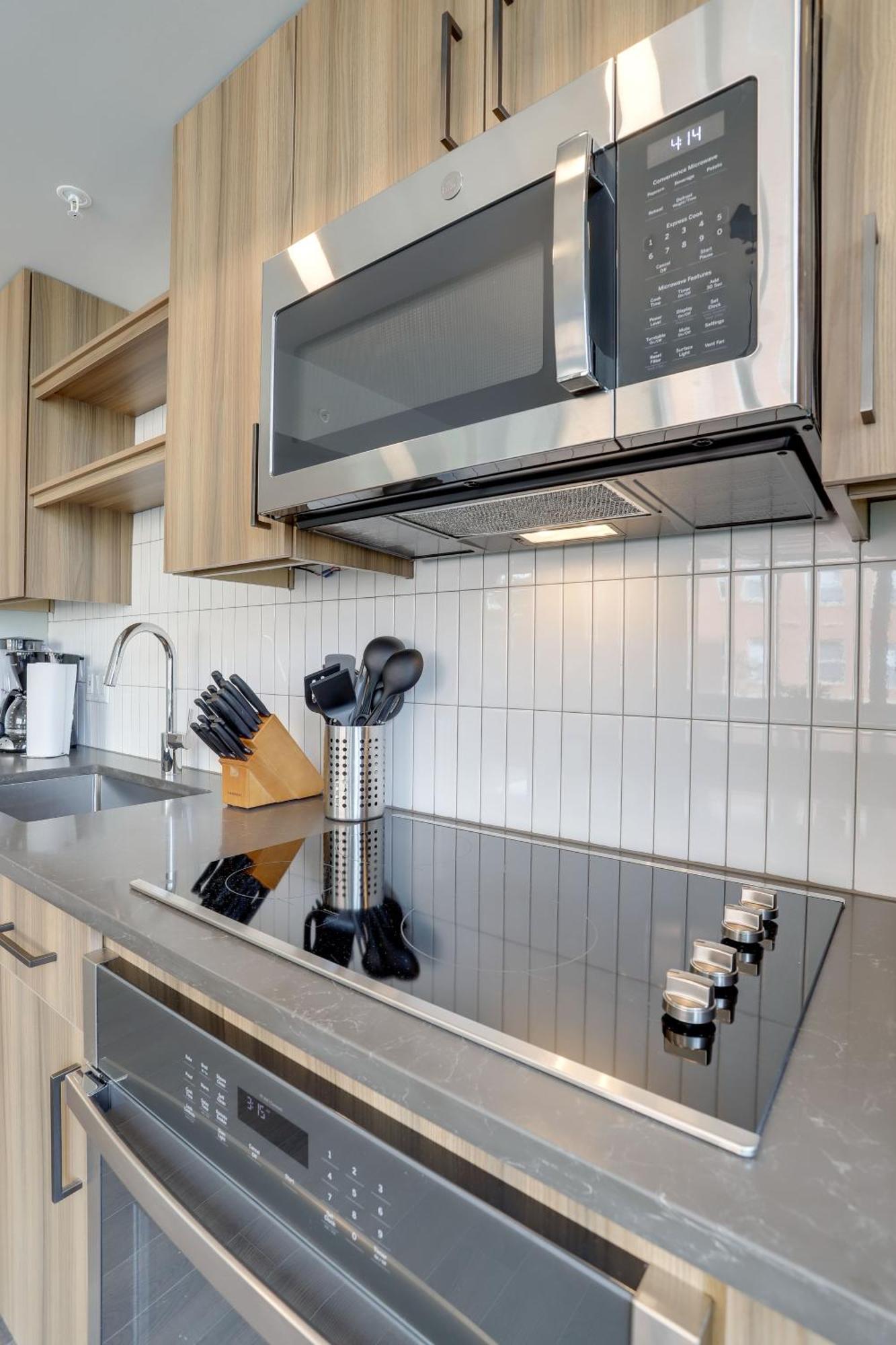 Stylish Condo At Clarendon With Rooftop Views Arlington Exterior photo